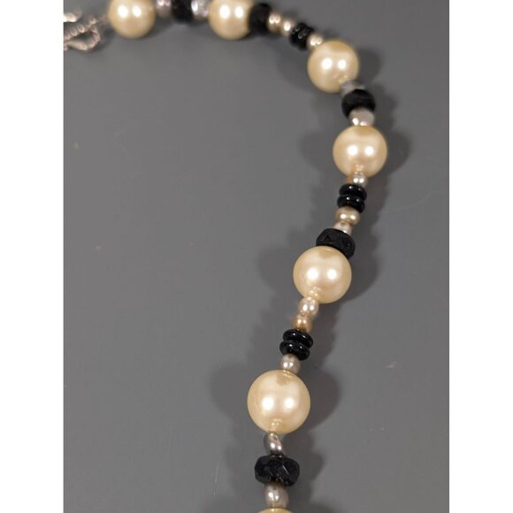 Retro Ivory Color Glass Faux Pearl Black Bead Necklace Classic 22" - Picture 4 of 8
